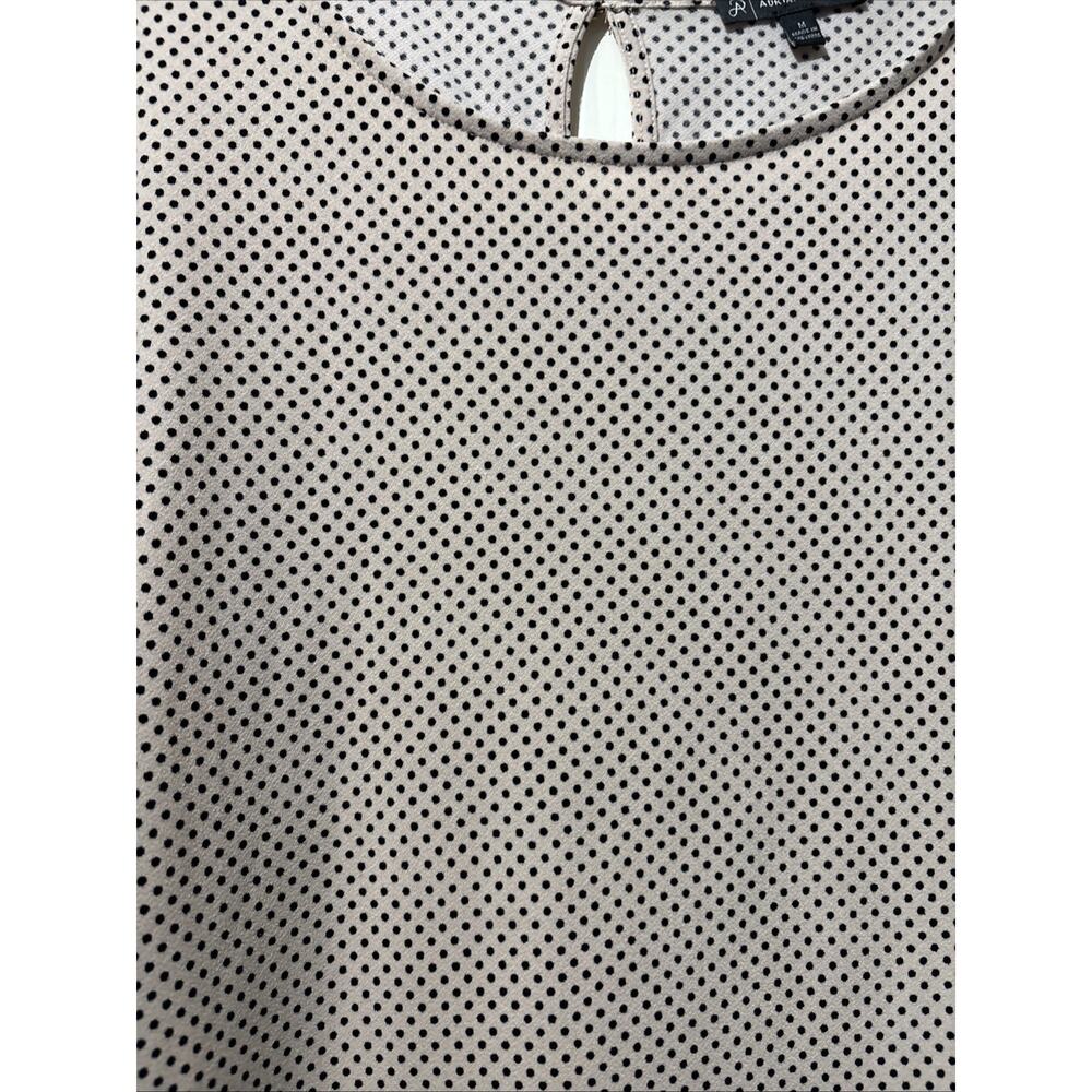 Adrianna Papell Top Size Medium Blush Pink Black Polka Dot Ruched Sleeve Keyhole - Picture 2 of 7